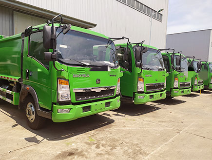 10 howo 4 * 2 10m³ Waste vehicles Export to South Africa