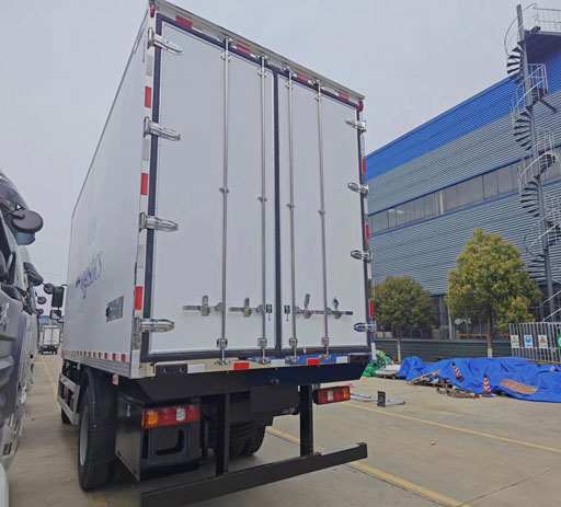 shacman L3000 freezer truck