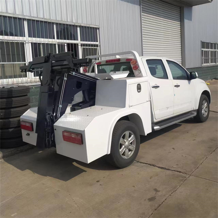 Isuzu Pickup Wrecker Truck used in underground garage wrecking right back