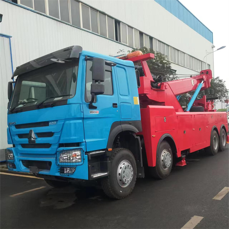 howo heavy 8x4 40ton tow truck under lift 01