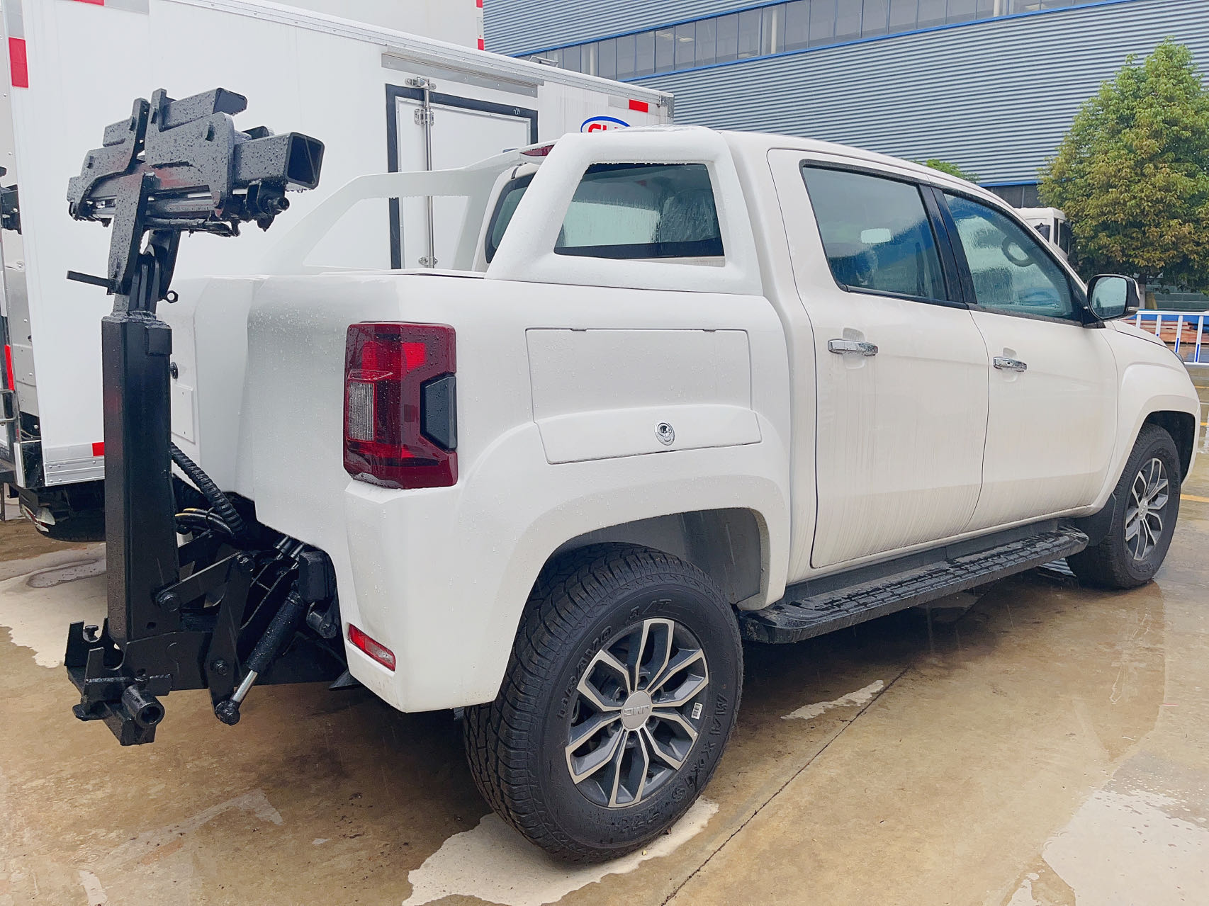 Grúa para camioneta con pluma de remolque trasera y capacidad de remolque de 3 toneladas